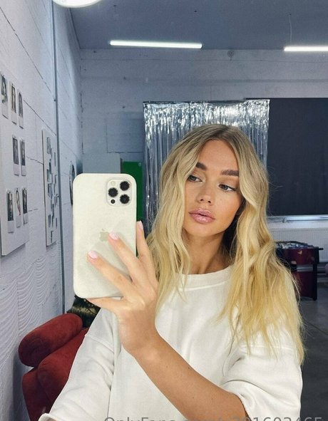 uwetpeach onlyfans topless