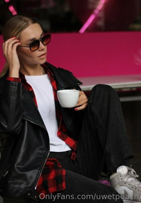 uwetpeach onlyfans hot