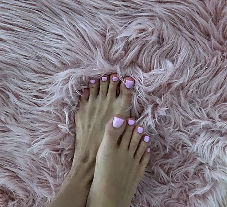 perfectteenfeet nsfw onlyfans