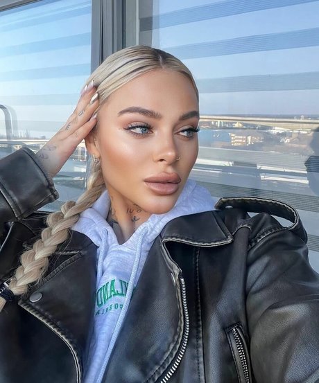 Angelika Kramer nude onlyfans pics