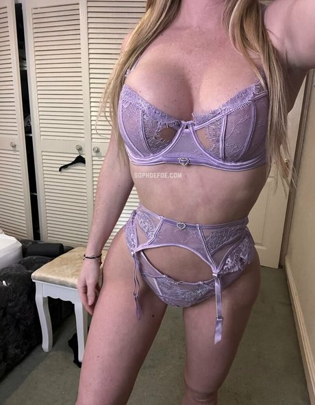 sophdefoe onlyfans model