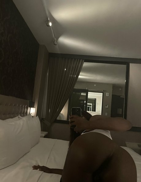 freemochakaia nudes onlyfans leaks