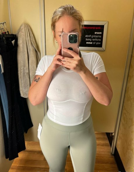 shy butterfly22 onlyfans leaked.