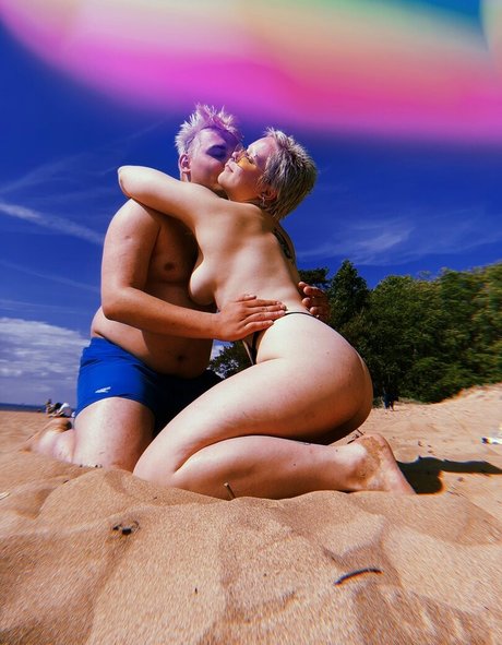 pollyyvla onlyfans boobs