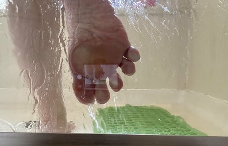 youlovemyfeettrample free onlyfans