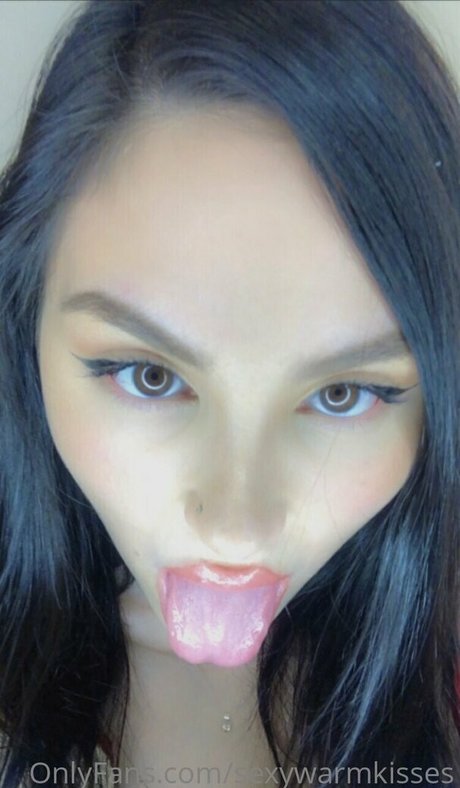 sexywarmkisses naked onlyfans leaks