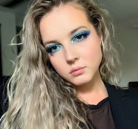 Maya V Henry onlyfans naked