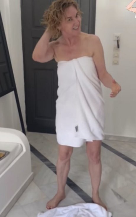 Anthea Turner onlyfans lesk