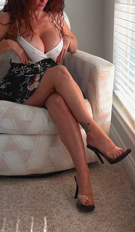 therestlesshousewife2121 nude only fans leaks