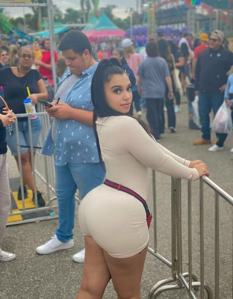 theyfavoritegirl nude leak onlyfans