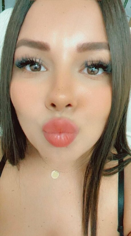 ariamoreu onlyfans hot