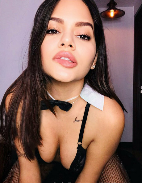 olivia jones2 boobs onlyfans