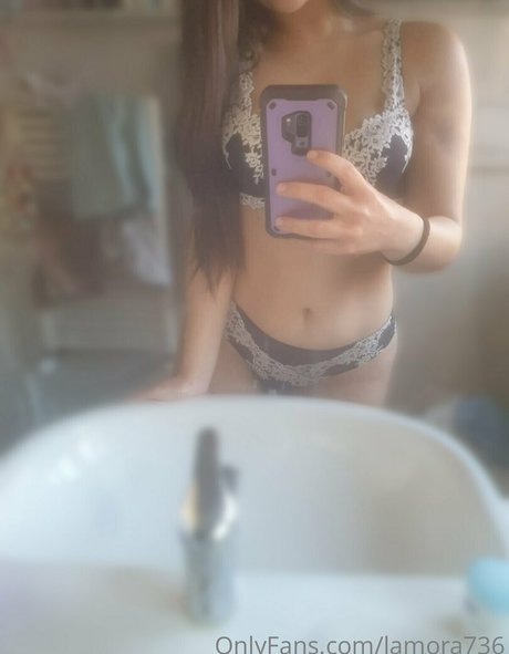 lamora736 onlyfans naked