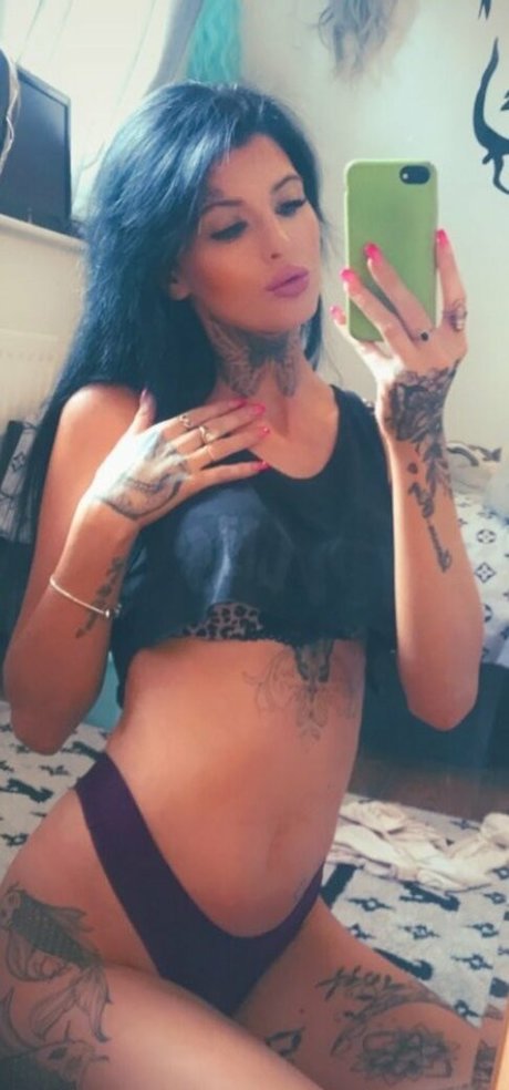 Qbee102 onlyfans photos