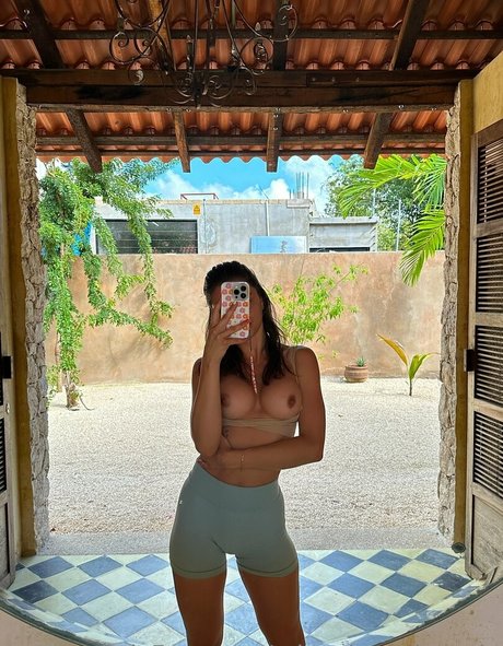 miaonlyonelovevip onlyfans x