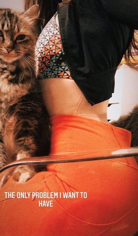 Chloe Flores onlyfans leak naked