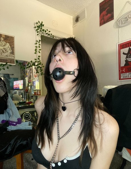 sluttycorpse onlyfans nudes porn