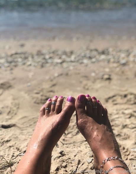 crazybicouplemwfree Profile pic