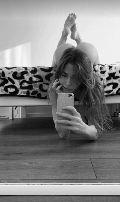 samantha twin only fans