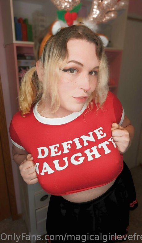magicalgirlevefree nude onlyfans leaked