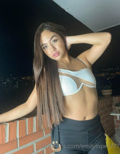 emsexylips onlyfans naked