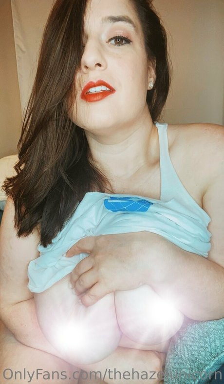 thehazelunicorn onlyfans nude photos