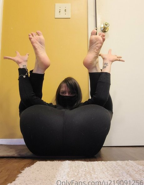 petite feet onlyfans hot nude artwork