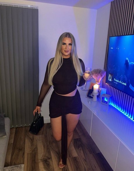 itskellyanne leaked onlyfans nudes