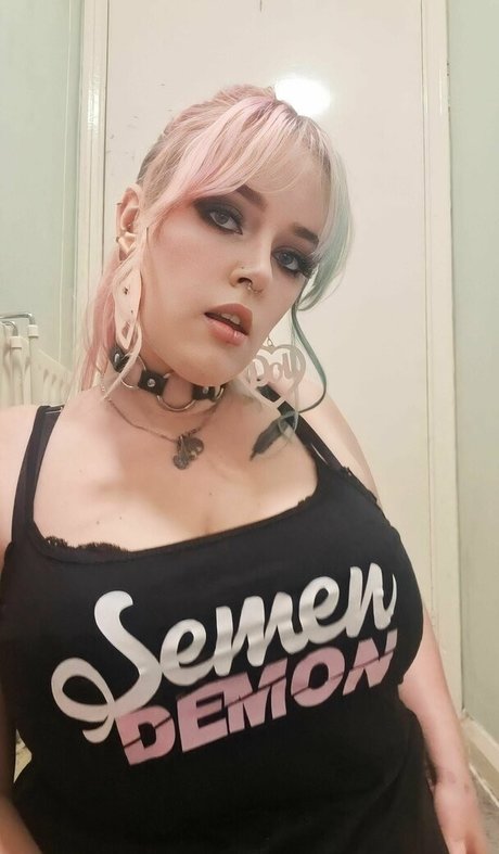 sicklysuccubus only fans pictures