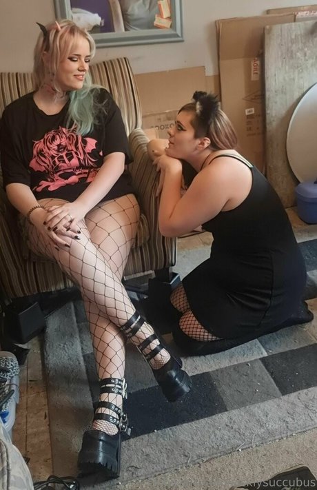 sicklysuccubus nude onlyfans leak