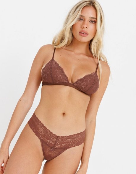 Mia Schory onlyfans post