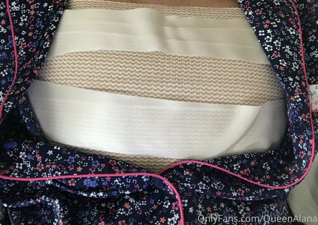 queenalana onlyfans nude photos