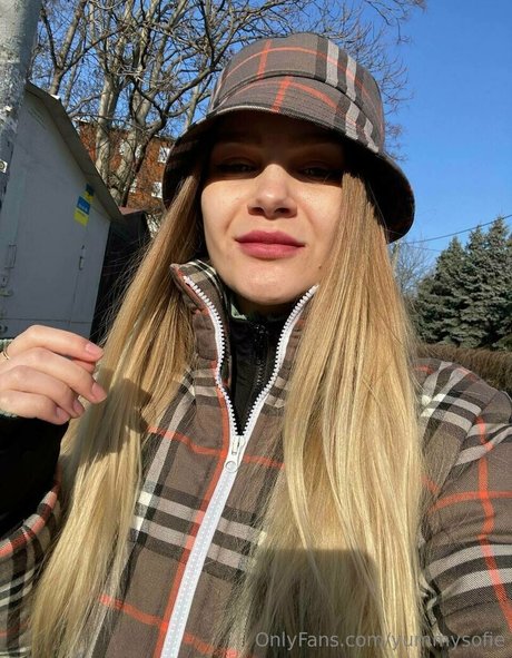 yummysofie onlyfans creator