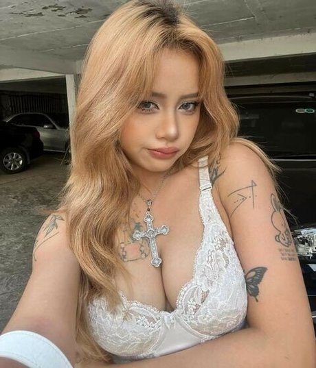 quitmell only fans nude leaks