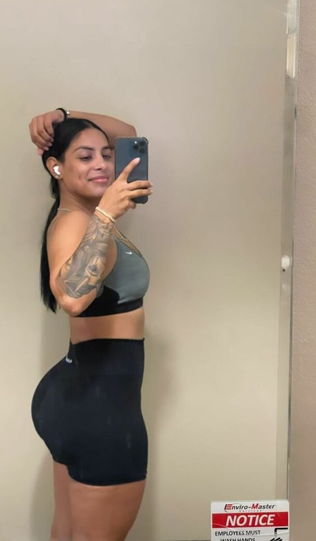 janibel b onlyfans model