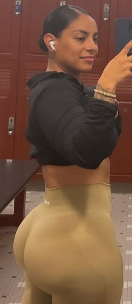 janibel b onlyfans nude tits