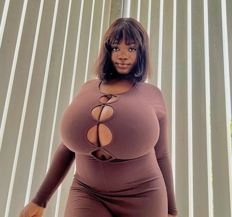 Chanel La Croix en onlyfans