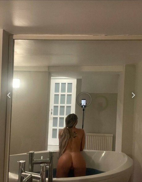 Ellie Nuttall onlyfans sextape