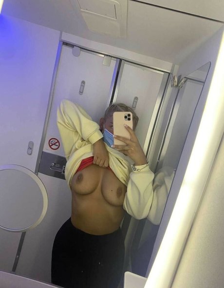 Miss Holly onlyfans nude pictures