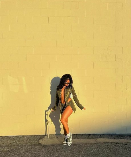 Scarlet May only fans leaked