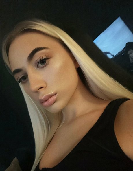 lolaa fansvip nudes onlyfans leaked