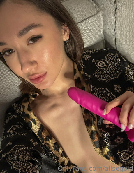 alisegold onlyfans naked leaks