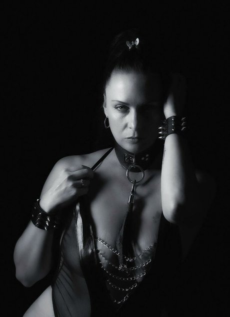 Alice Small nude onlyfans leaks