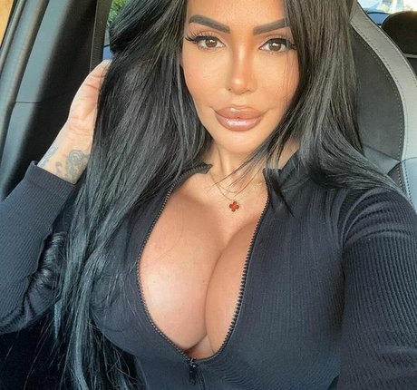 Holly James naked leaked onlyfans