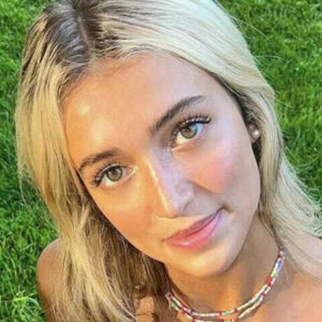 Kelsey yessian leaked onlyfans pics