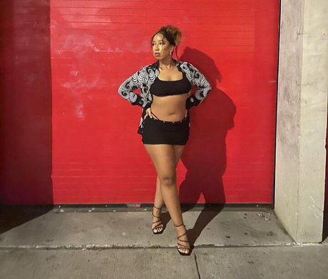 Rappers Daughters Profile pic