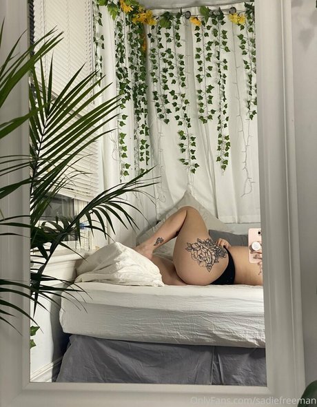 sadiefreeman onlyfans leak ass