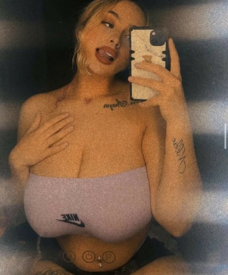 Bubble Bella onlyfans nude leak