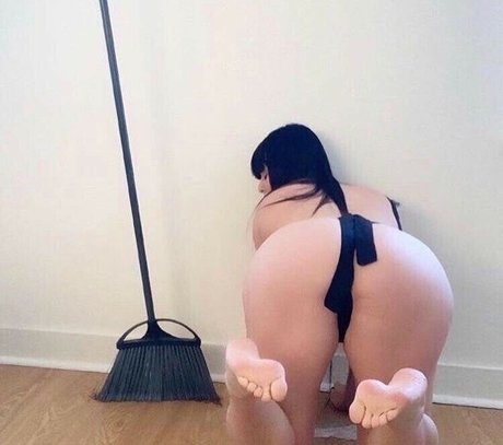 Latina Twin Sisters onlyfans striptease