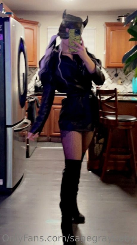 arab pawg onlyfans top depiction